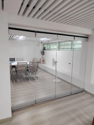 Typhoon Resistance Aluminum Folding Door Customized Tempered Glass Folding Door