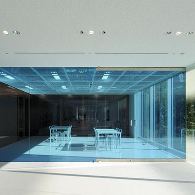 Customizable Colorful Glass Partition Wall with 10 Years Warranty for Natural Light Office Spaces