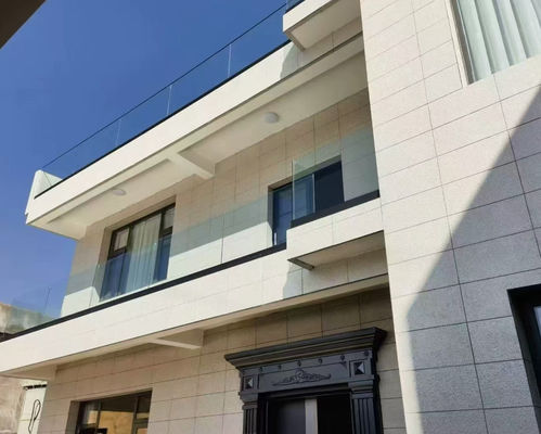 Customizable Frameless Glass Railing System For Safe And Modern Outdoor Fences