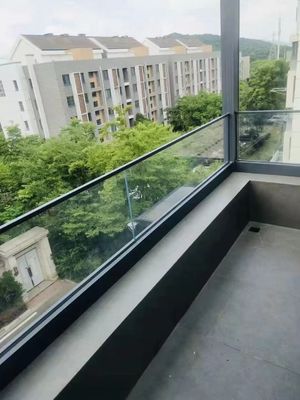 Modern Design Clear U Channel Glass Balustrade with Tempered Glass