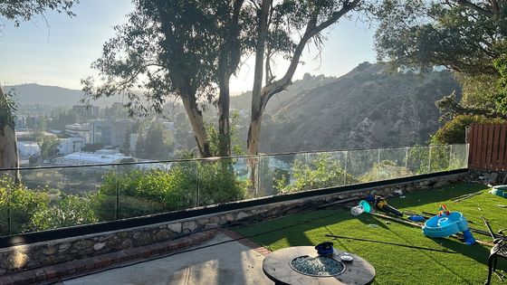 Customizable Modern Design U Channel Glass Railing with Corrosion Resistant Powder Coating