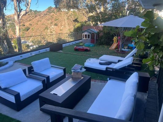 Customizable Modern Design U Channel Glass Railing with Corrosion Resistant Powder Coating