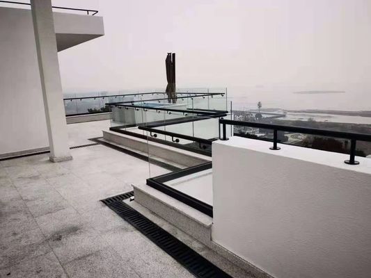 Modern Aluminum U Channel Glass Railing Customized Frameless Glass Balcony Railing