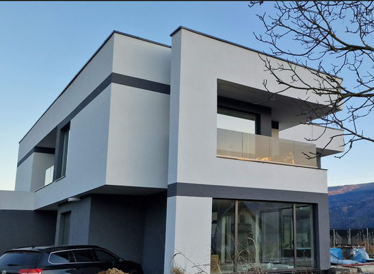 Customized Smooth Frameless Glass Balustrade Dust Proof And Easy Cleaning U Channel Glass Railing