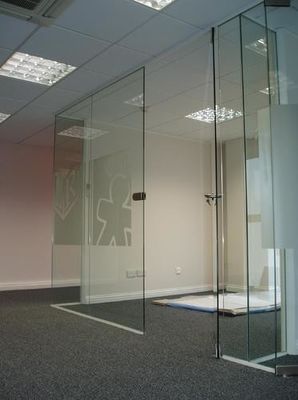 Full View Frameless Transparent Glass Partition Wall for Office, Home, Workshop